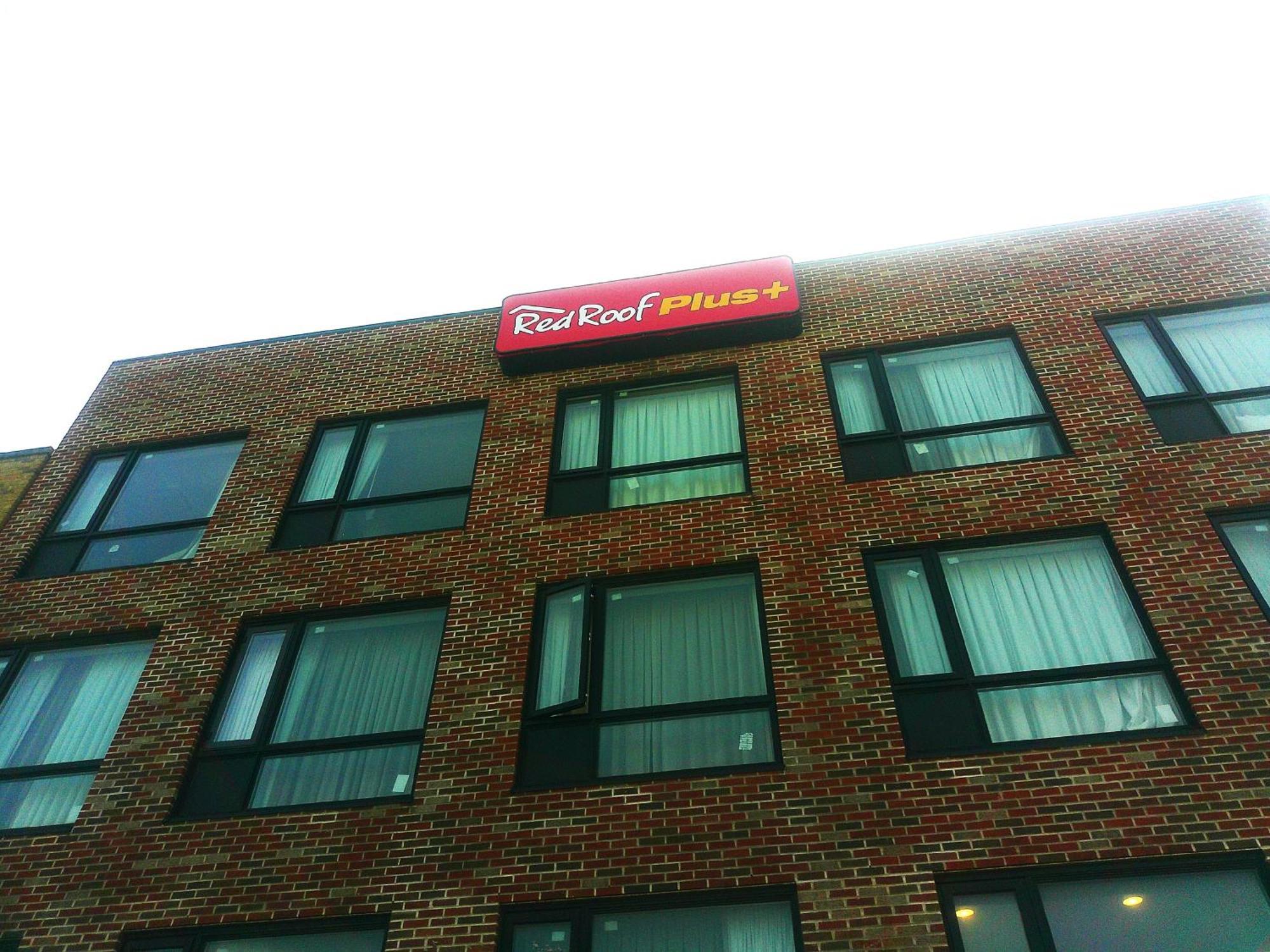 Red Roof Plus Brooklyn - 3Rd Ave New York Exterior photo